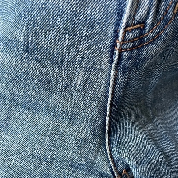 American Eagle Mom Jean 2 Regular High Rise Medium Blue Cotton Pockets 90s Inspo - Picture 7 of 7